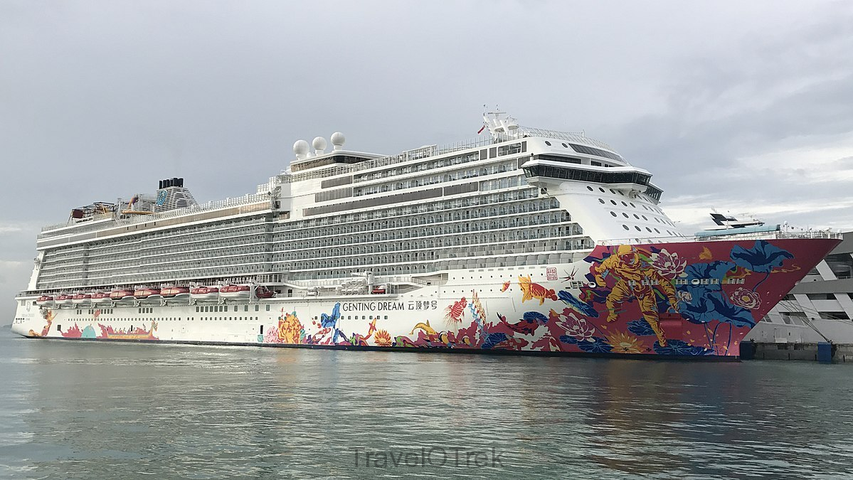 1200px-Genting_Dream_at_Marina_Bay_Cruise_Centre_cropped